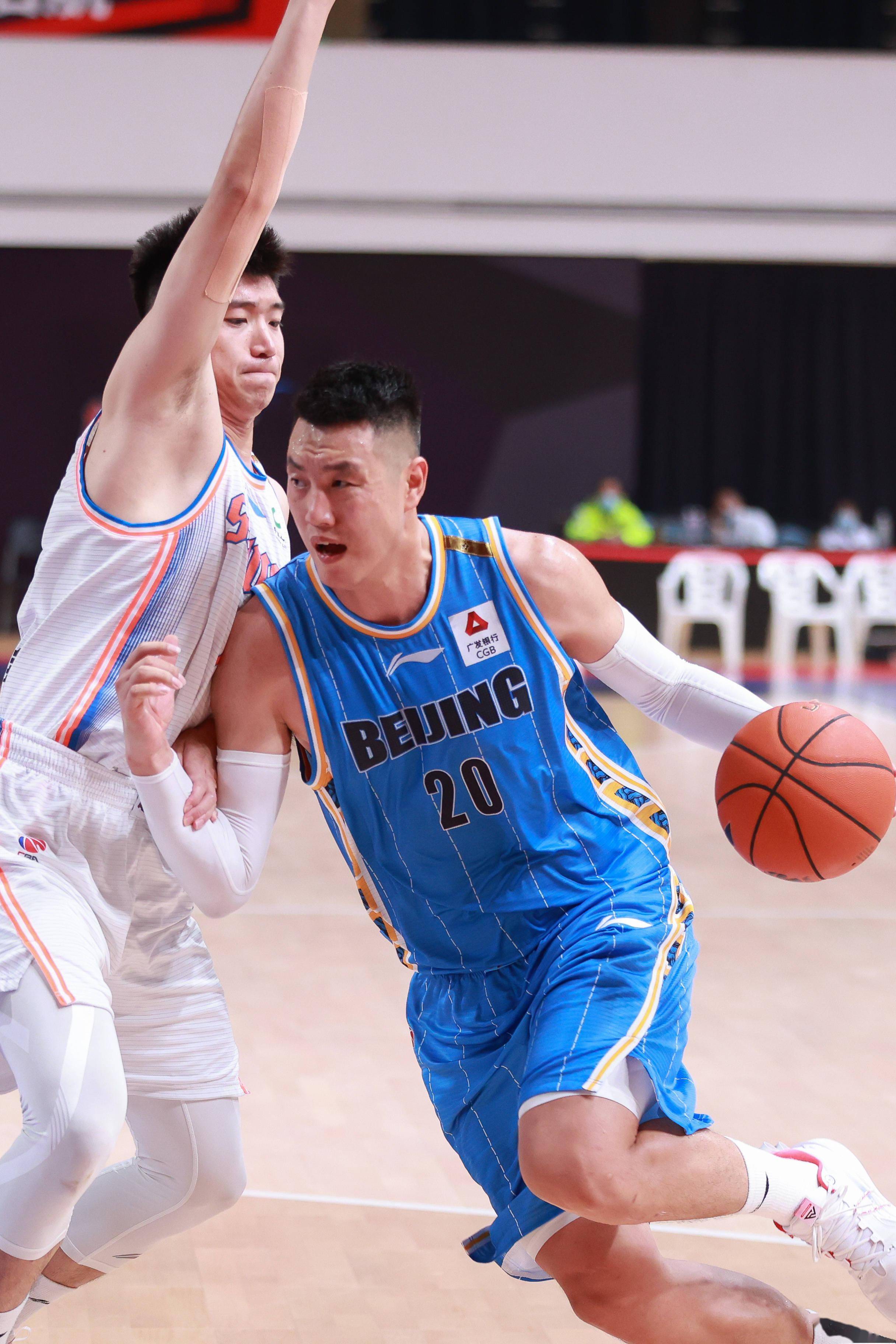 继续在全球 继续在全球