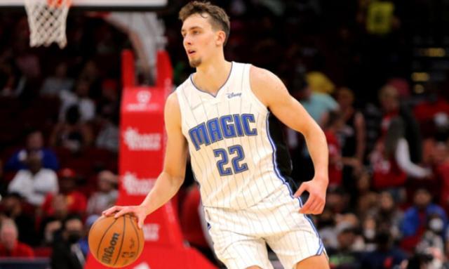 中场的控球 中场的控球